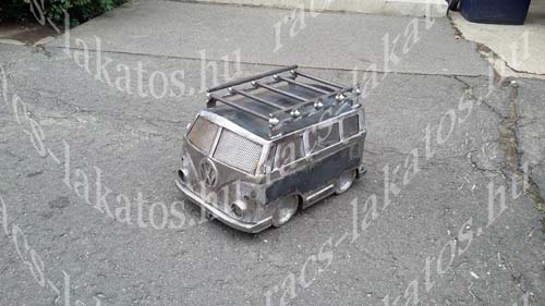 VW
                  Transporter